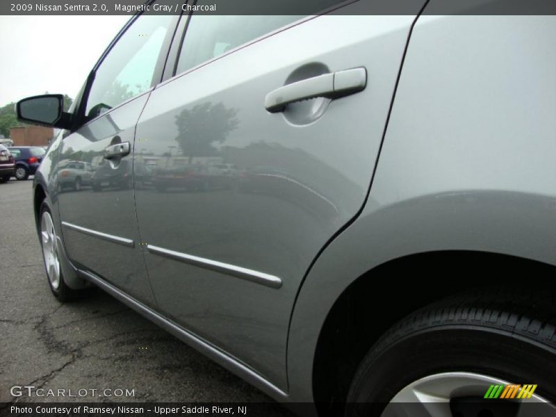 Magnetic Gray / Charcoal 2009 Nissan Sentra 2.0