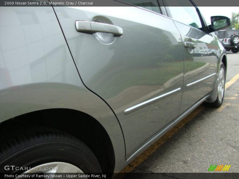 Magnetic Gray / Charcoal 2009 Nissan Sentra 2.0