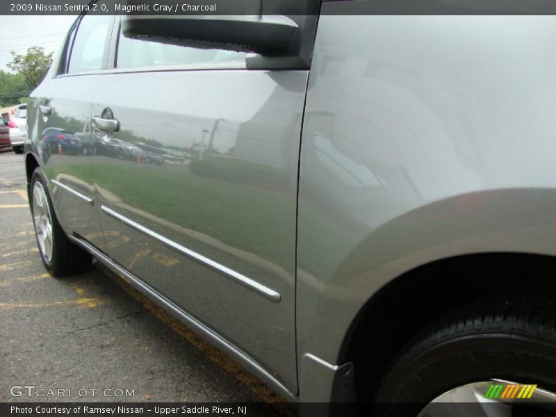 Magnetic Gray / Charcoal 2009 Nissan Sentra 2.0