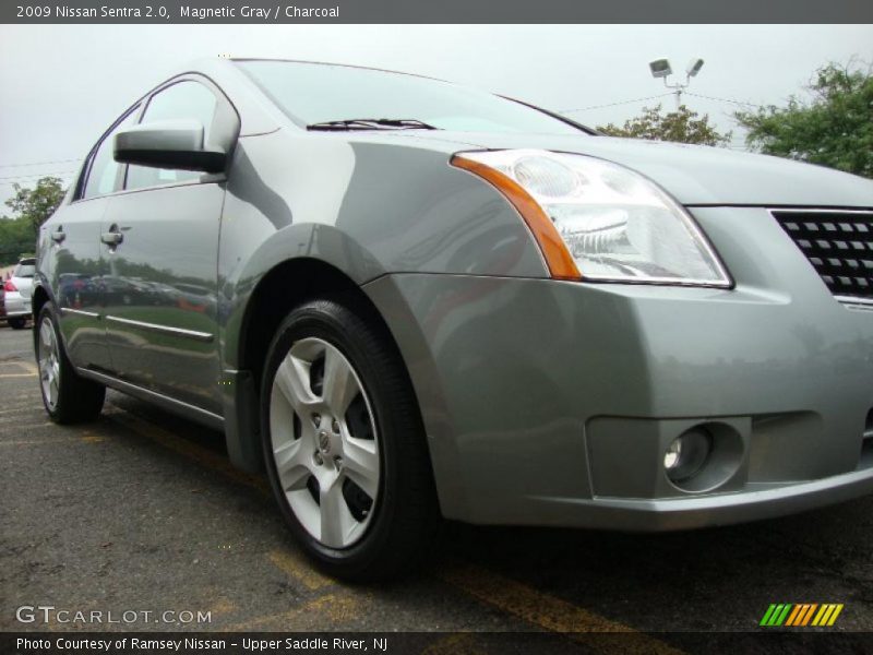 Magnetic Gray / Charcoal 2009 Nissan Sentra 2.0