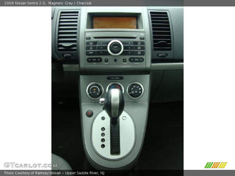 Magnetic Gray / Charcoal 2009 Nissan Sentra 2.0