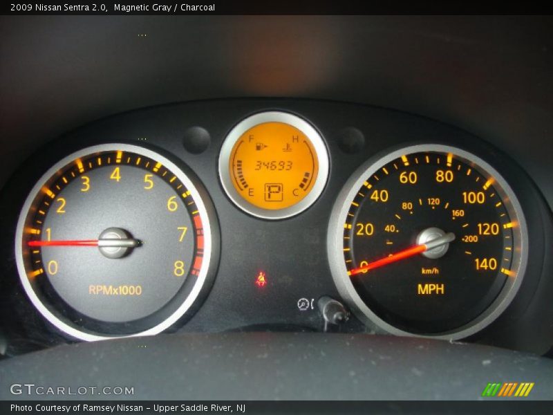 Magnetic Gray / Charcoal 2009 Nissan Sentra 2.0