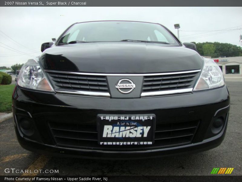 Super Black / Charcoal 2007 Nissan Versa SL