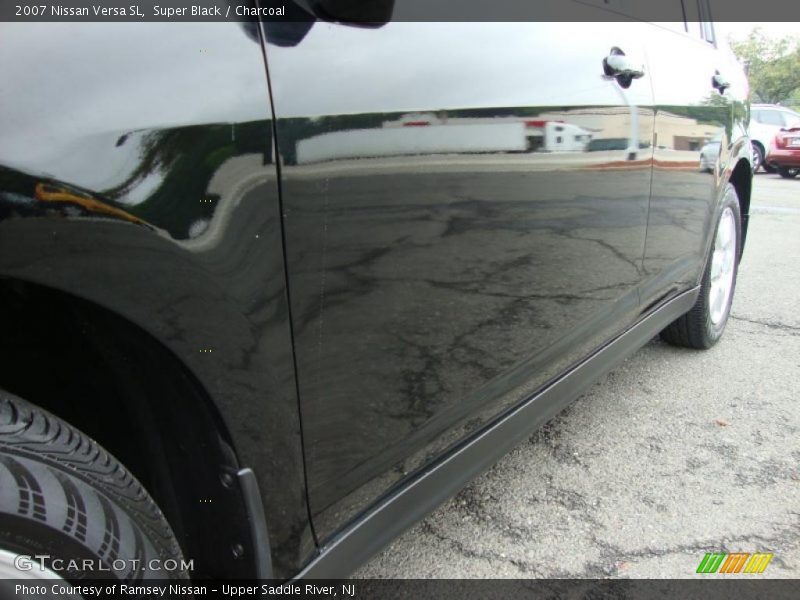 Super Black / Charcoal 2007 Nissan Versa SL