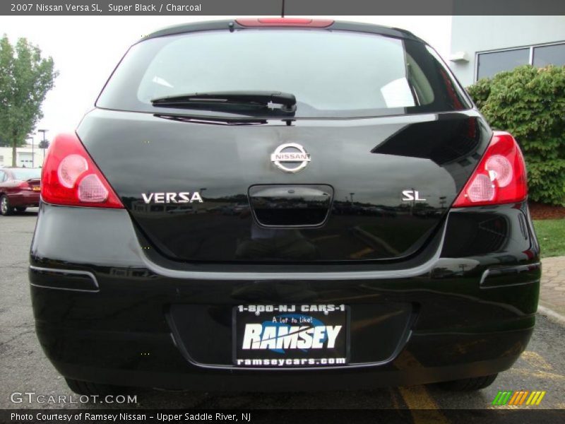 Super Black / Charcoal 2007 Nissan Versa SL