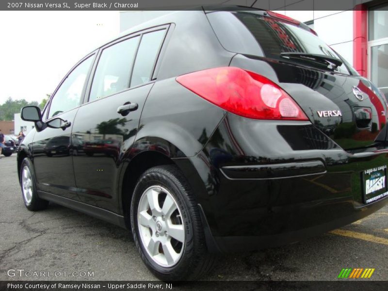 Super Black / Charcoal 2007 Nissan Versa SL