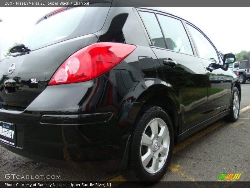Super Black / Charcoal 2007 Nissan Versa SL