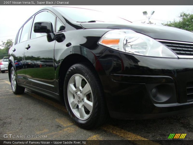 Super Black / Charcoal 2007 Nissan Versa SL