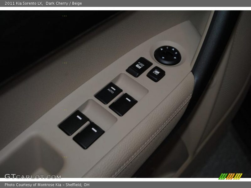 Dark Cherry / Beige 2011 Kia Sorento LX