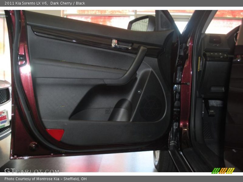 Dark Cherry / Black 2011 Kia Sorento LX V6