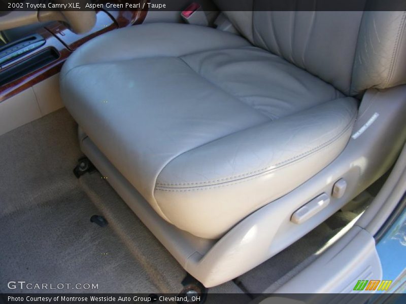 Aspen Green Pearl / Taupe 2002 Toyota Camry XLE