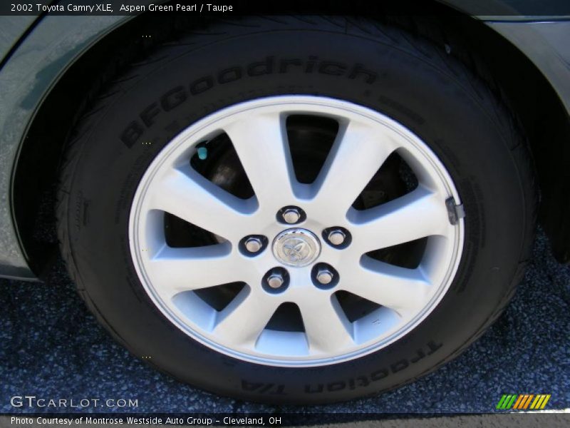 Aspen Green Pearl / Taupe 2002 Toyota Camry XLE