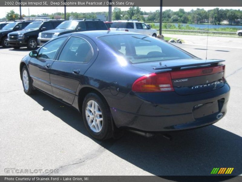 Deep Sapphire Blue Pearlcoat / Dark Slate Gray 2002 Dodge Intrepid SE