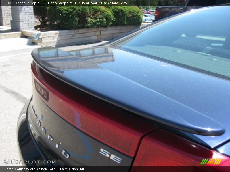 Deep Sapphire Blue Pearlcoat / Dark Slate Gray 2002 Dodge Intrepid SE