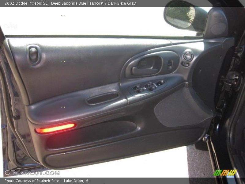 Deep Sapphire Blue Pearlcoat / Dark Slate Gray 2002 Dodge Intrepid SE