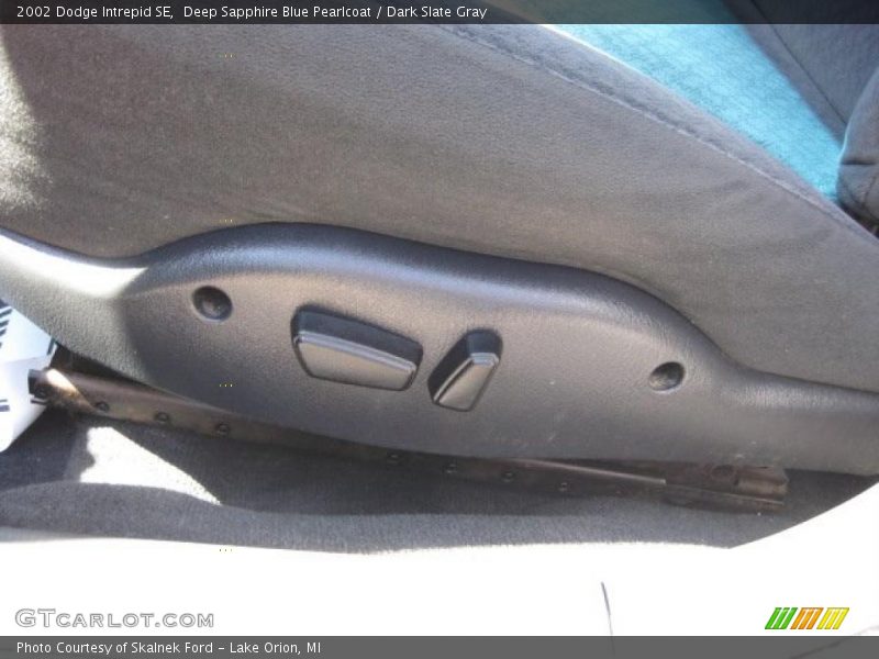 Deep Sapphire Blue Pearlcoat / Dark Slate Gray 2002 Dodge Intrepid SE