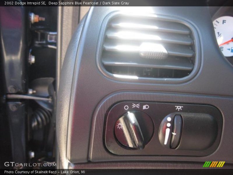 Deep Sapphire Blue Pearlcoat / Dark Slate Gray 2002 Dodge Intrepid SE