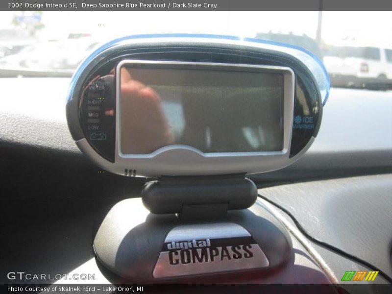 Deep Sapphire Blue Pearlcoat / Dark Slate Gray 2002 Dodge Intrepid SE