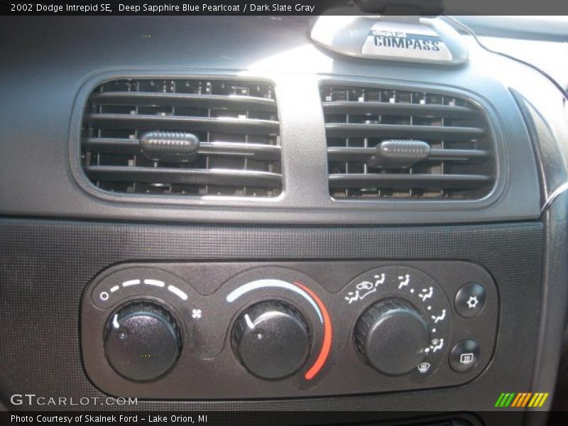 Deep Sapphire Blue Pearlcoat / Dark Slate Gray 2002 Dodge Intrepid SE