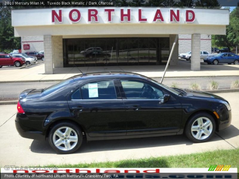 Tuxedo Black Metallic / Dark Charcoal 2010 Mercury Milan I4