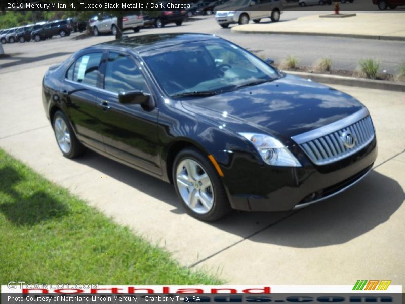Tuxedo Black Metallic / Dark Charcoal 2010 Mercury Milan I4
