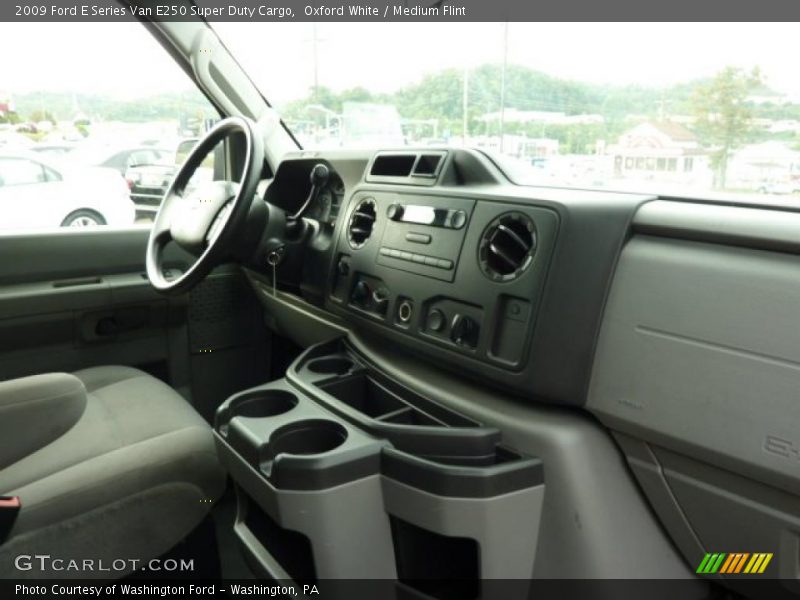 Oxford White / Medium Flint 2009 Ford E Series Van E250 Super Duty Cargo
