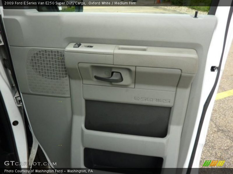 Oxford White / Medium Flint 2009 Ford E Series Van E250 Super Duty Cargo