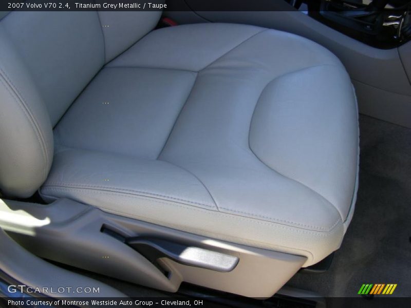 Titanium Grey Metallic / Taupe 2007 Volvo V70 2.4