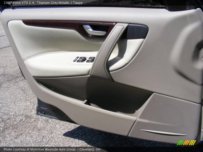 Titanium Grey Metallic / Taupe 2007 Volvo V70 2.4