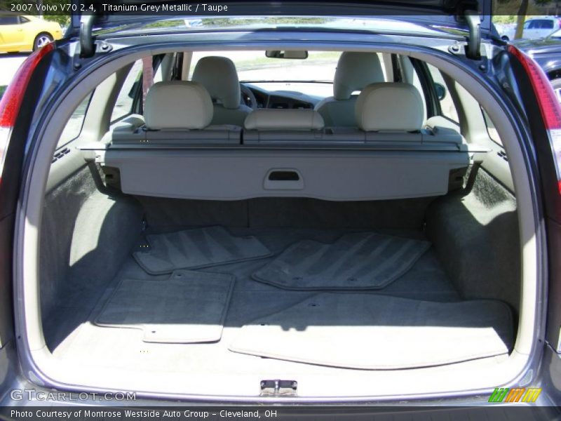 Titanium Grey Metallic / Taupe 2007 Volvo V70 2.4