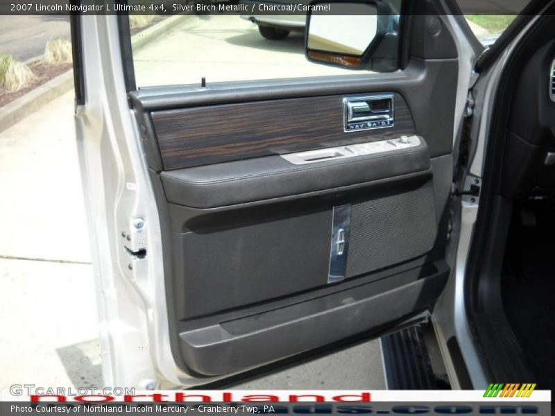 Silver Birch Metallic / Charcoal/Caramel 2007 Lincoln Navigator L Ultimate 4x4