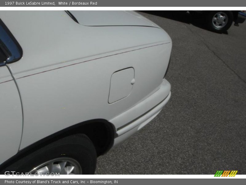 White / Bordeaux Red 1997 Buick LeSabre Limited