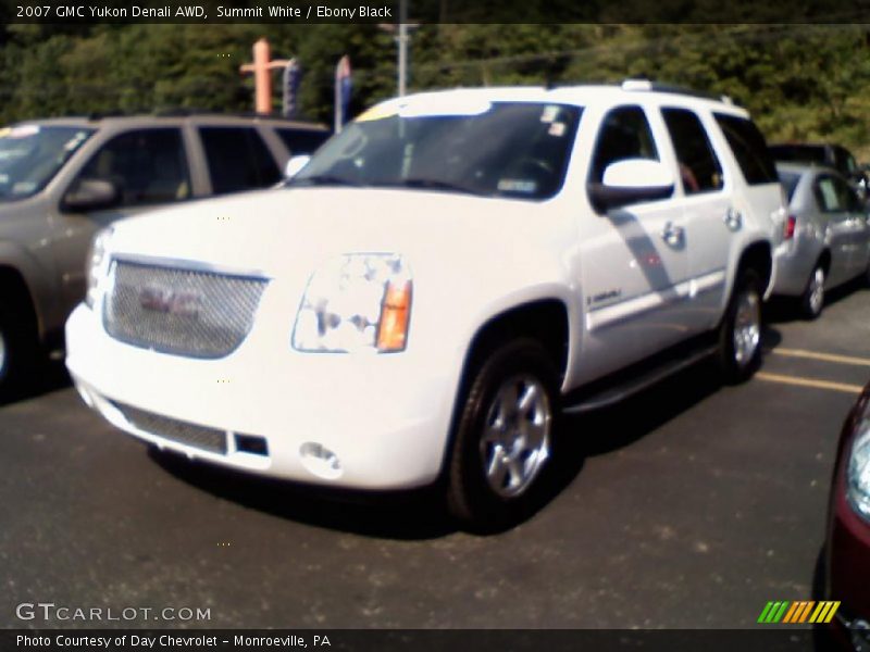 Summit White / Ebony Black 2007 GMC Yukon Denali AWD