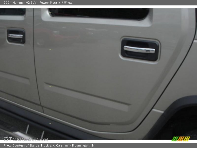 Pewter Metallic / Wheat 2004 Hummer H2 SUV