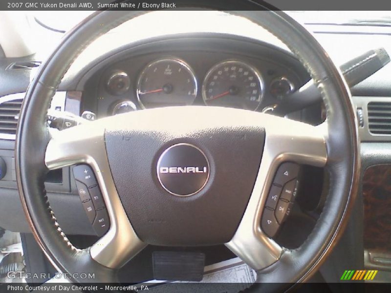 Summit White / Ebony Black 2007 GMC Yukon Denali AWD
