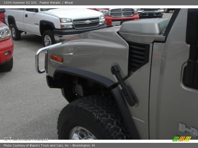 Pewter Metallic / Wheat 2004 Hummer H2 SUV
