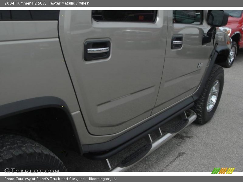 Pewter Metallic / Wheat 2004 Hummer H2 SUV