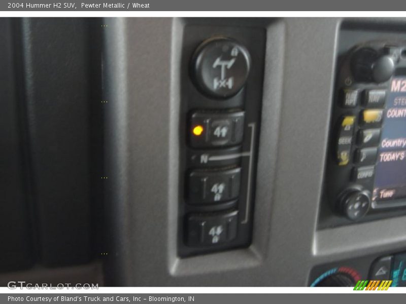 Pewter Metallic / Wheat 2004 Hummer H2 SUV
