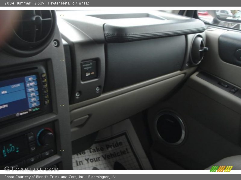 Pewter Metallic / Wheat 2004 Hummer H2 SUV