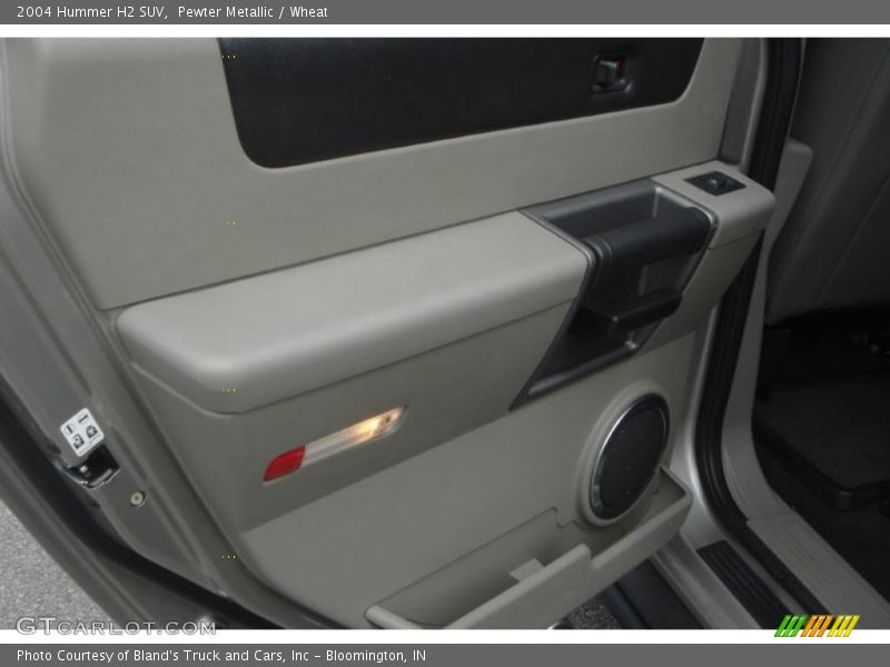 Pewter Metallic / Wheat 2004 Hummer H2 SUV