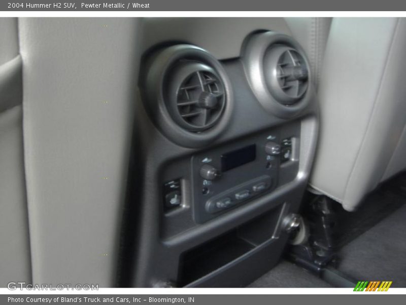Pewter Metallic / Wheat 2004 Hummer H2 SUV