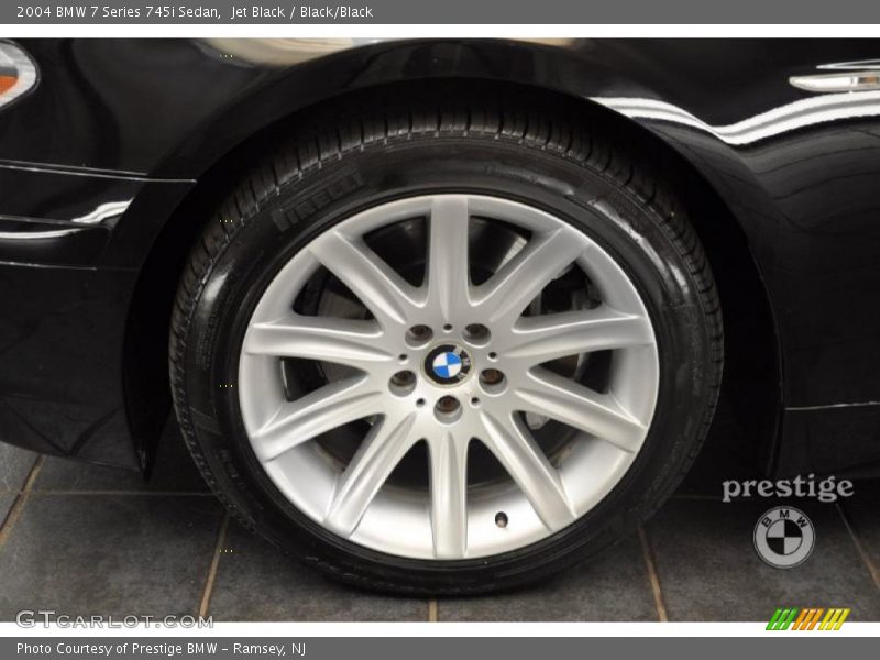 Jet Black / Black/Black 2004 BMW 7 Series 745i Sedan