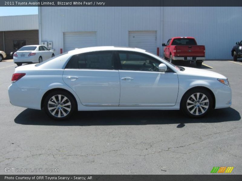 Blizzard White Pearl / Ivory 2011 Toyota Avalon Limited