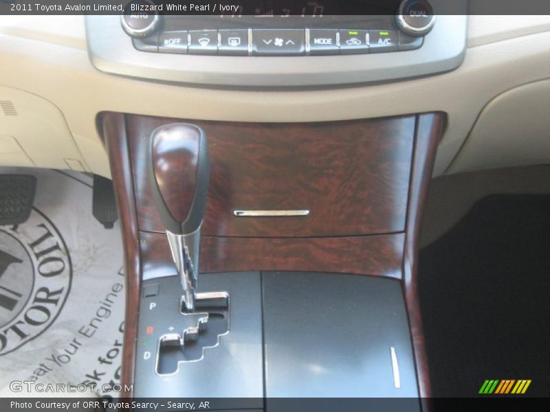 Blizzard White Pearl / Ivory 2011 Toyota Avalon Limited