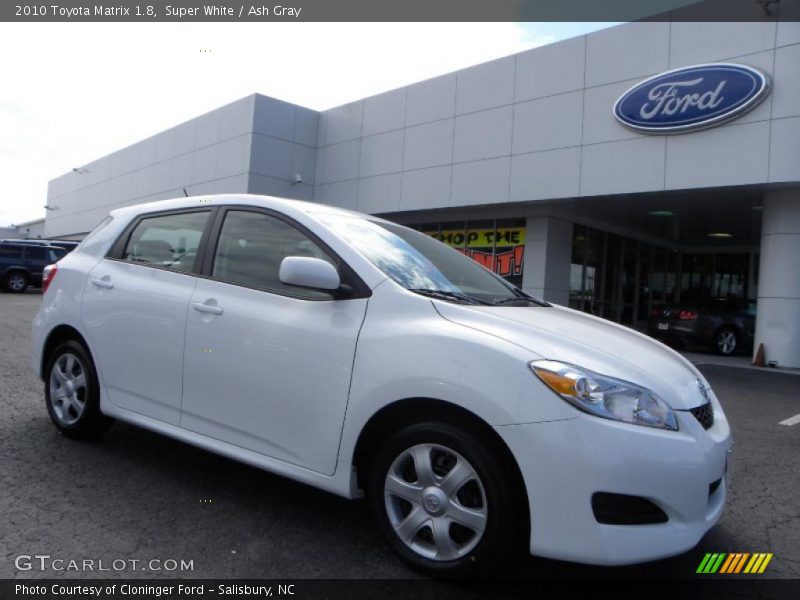 Super White / Ash Gray 2010 Toyota Matrix 1.8