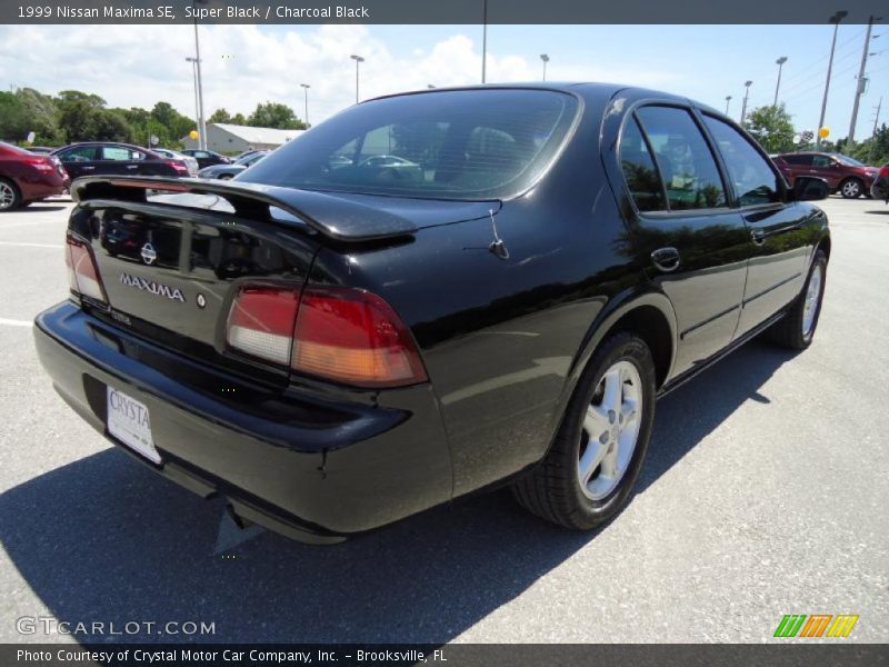 Super Black / Charcoal Black 1999 Nissan Maxima SE