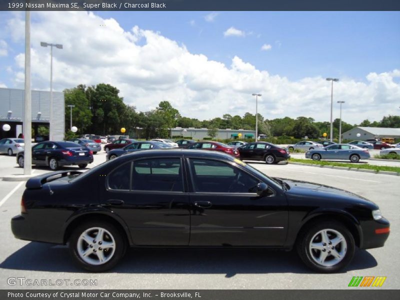 Super Black / Charcoal Black 1999 Nissan Maxima SE