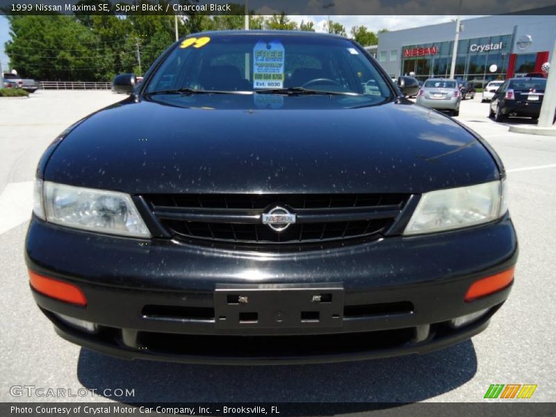 Super Black / Charcoal Black 1999 Nissan Maxima SE