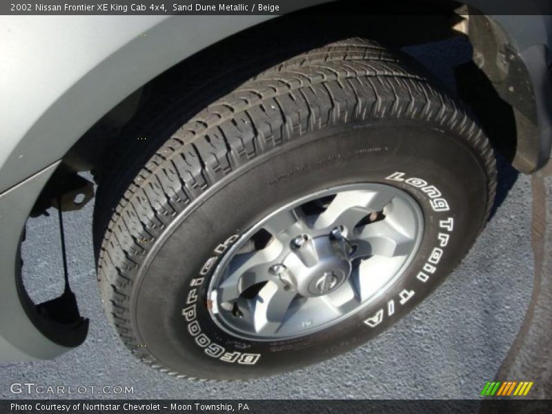 Sand Dune Metallic / Beige 2002 Nissan Frontier XE King Cab 4x4