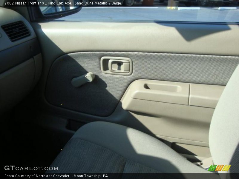 Sand Dune Metallic / Beige 2002 Nissan Frontier XE King Cab 4x4